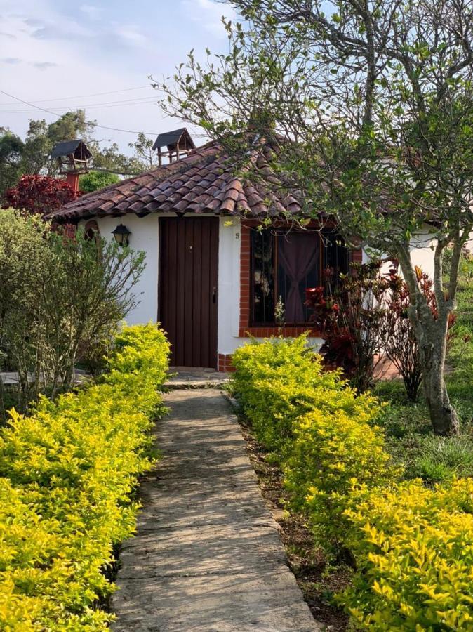 Hotel Campestre La Loma กูริติ ภายนอก รูปภาพ