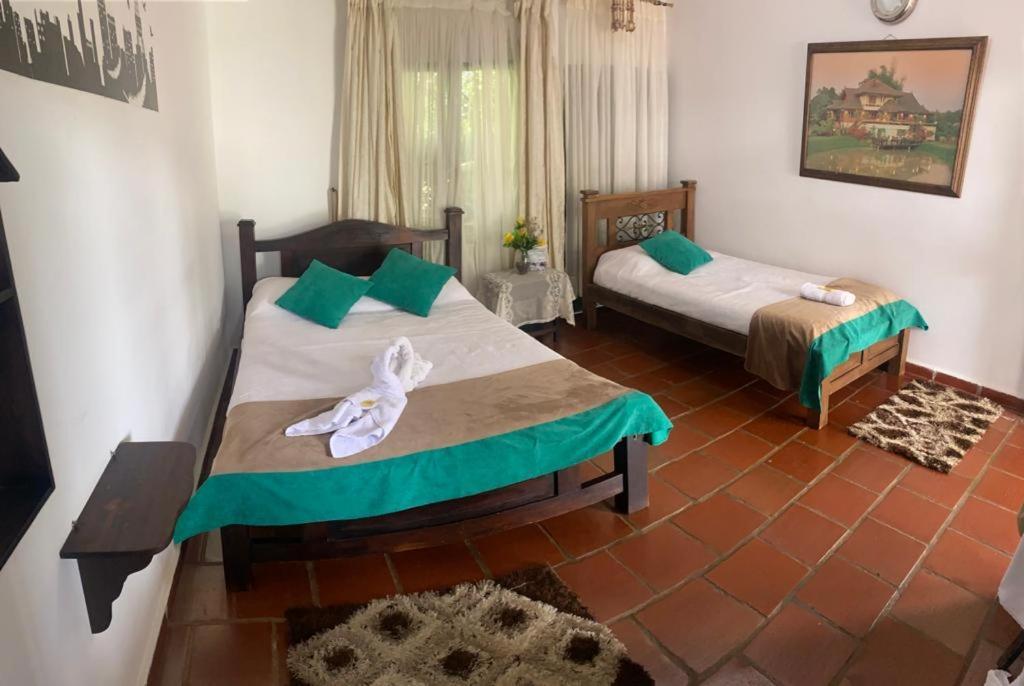Hotel Campestre La Loma กูริติ ภายนอก รูปภาพ
