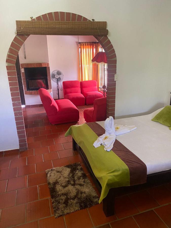 Hotel Campestre La Loma กูริติ ภายนอก รูปภาพ