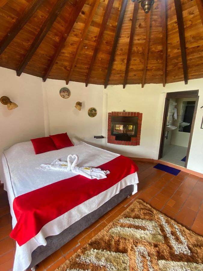Hotel Campestre La Loma กูริติ ภายนอก รูปภาพ