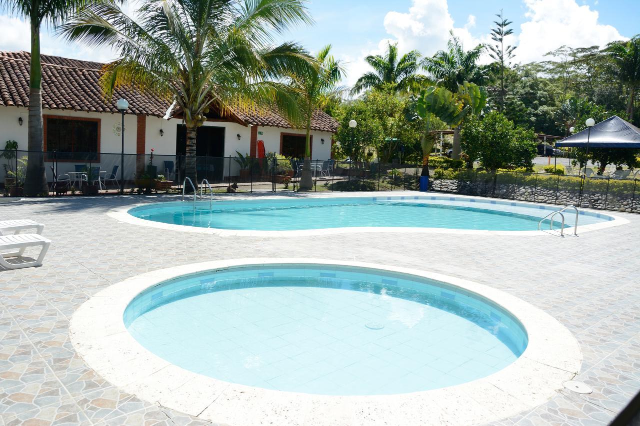 Hotel Campestre La Loma กูริติ ภายนอก รูปภาพ