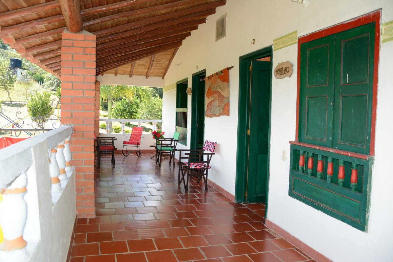 Hotel Campestre La Loma กูริติ ภายนอก รูปภาพ