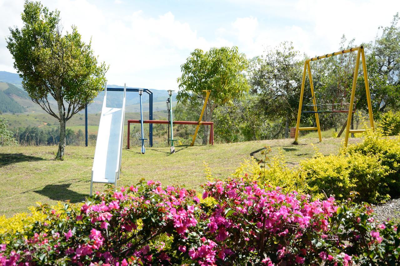Hotel Campestre La Loma กูริติ ภายนอก รูปภาพ